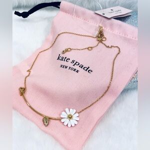 🔥 Kate Spade Daisy Gold tone Necklace perfect for spring & summer New